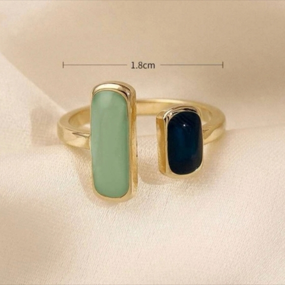 Take 50% off! Gold cuff ring - Picture 3 of 3